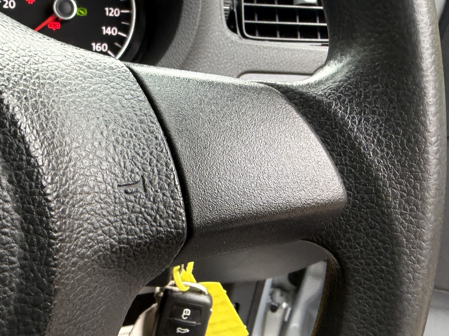 Used Volkswagen Polo 2010 for sale - 76439968: Photo 27