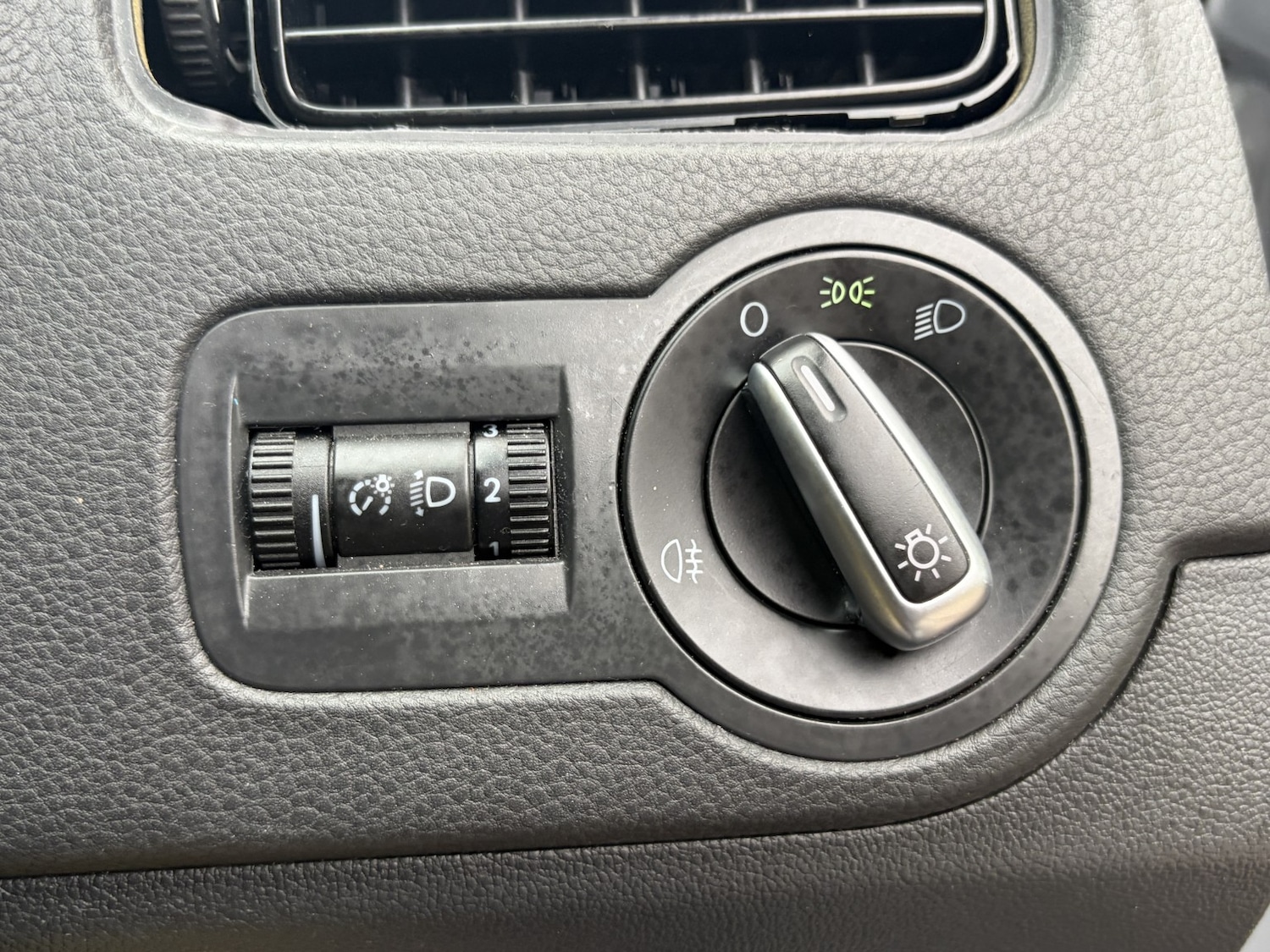 Used Volkswagen Polo 2010 for sale - 76439968: Photo 32