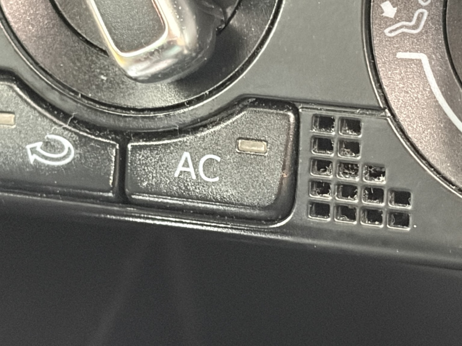 Used Volkswagen Polo 2010 for sale - 76439968: Photo 34