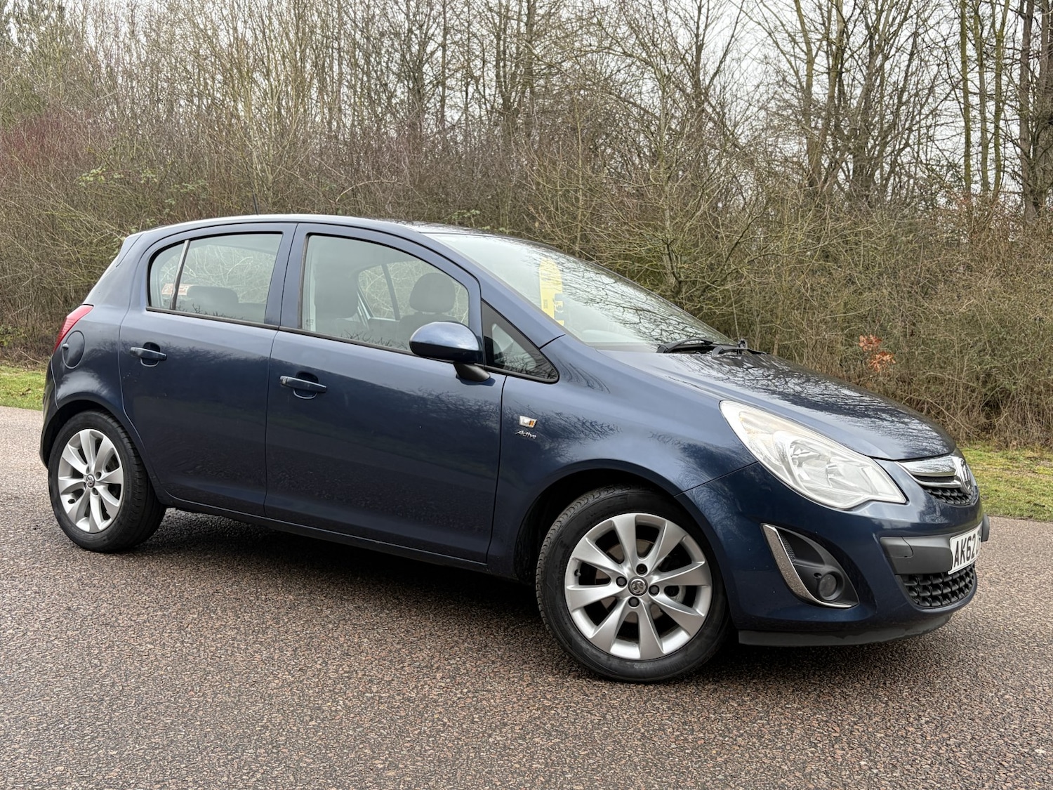 Used Vauxhall Corsa 2012 for sale - 77350096: Photo 2