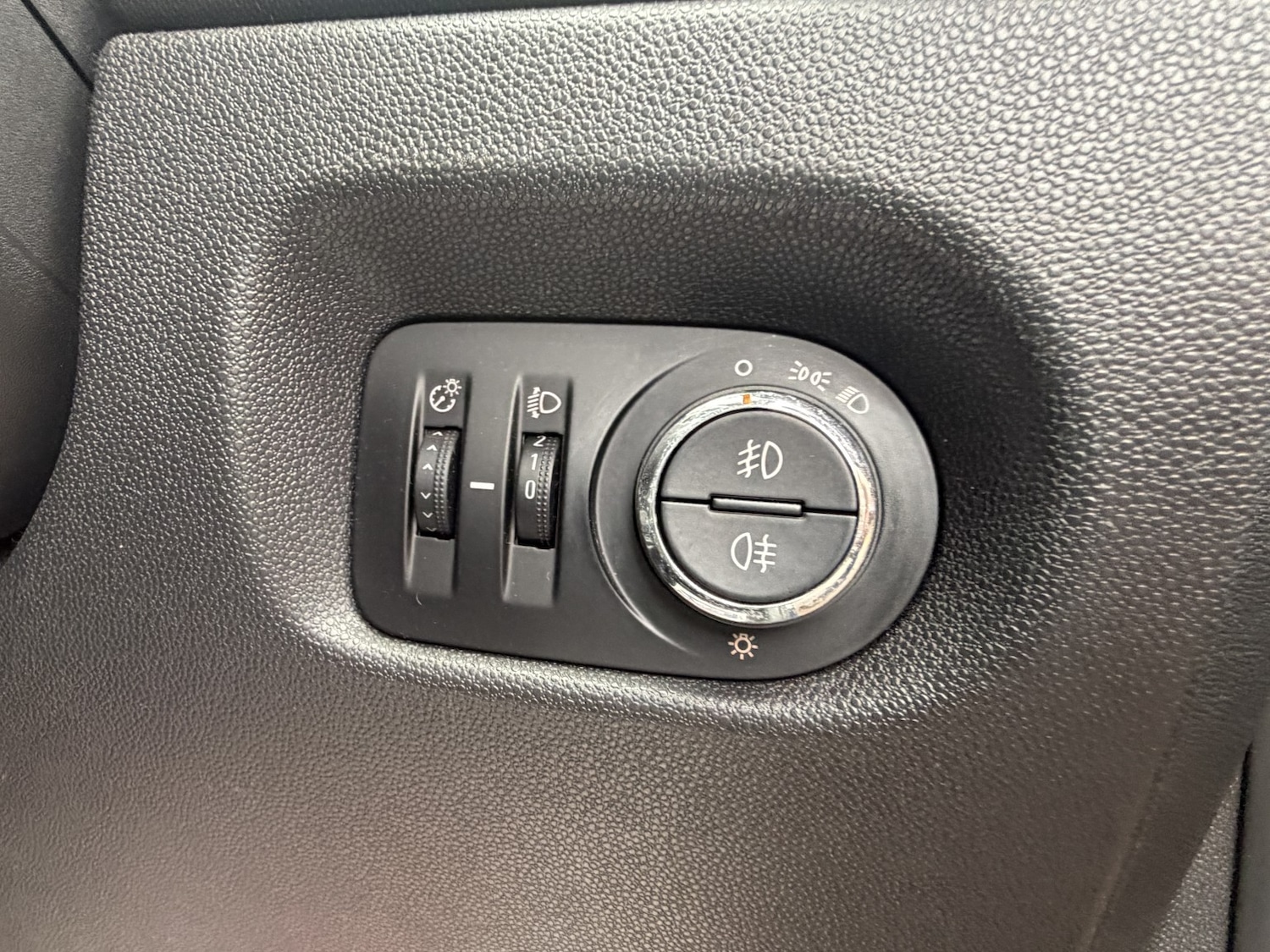 Used Vauxhall Corsa 2012 for sale - 77350096: Photo 35