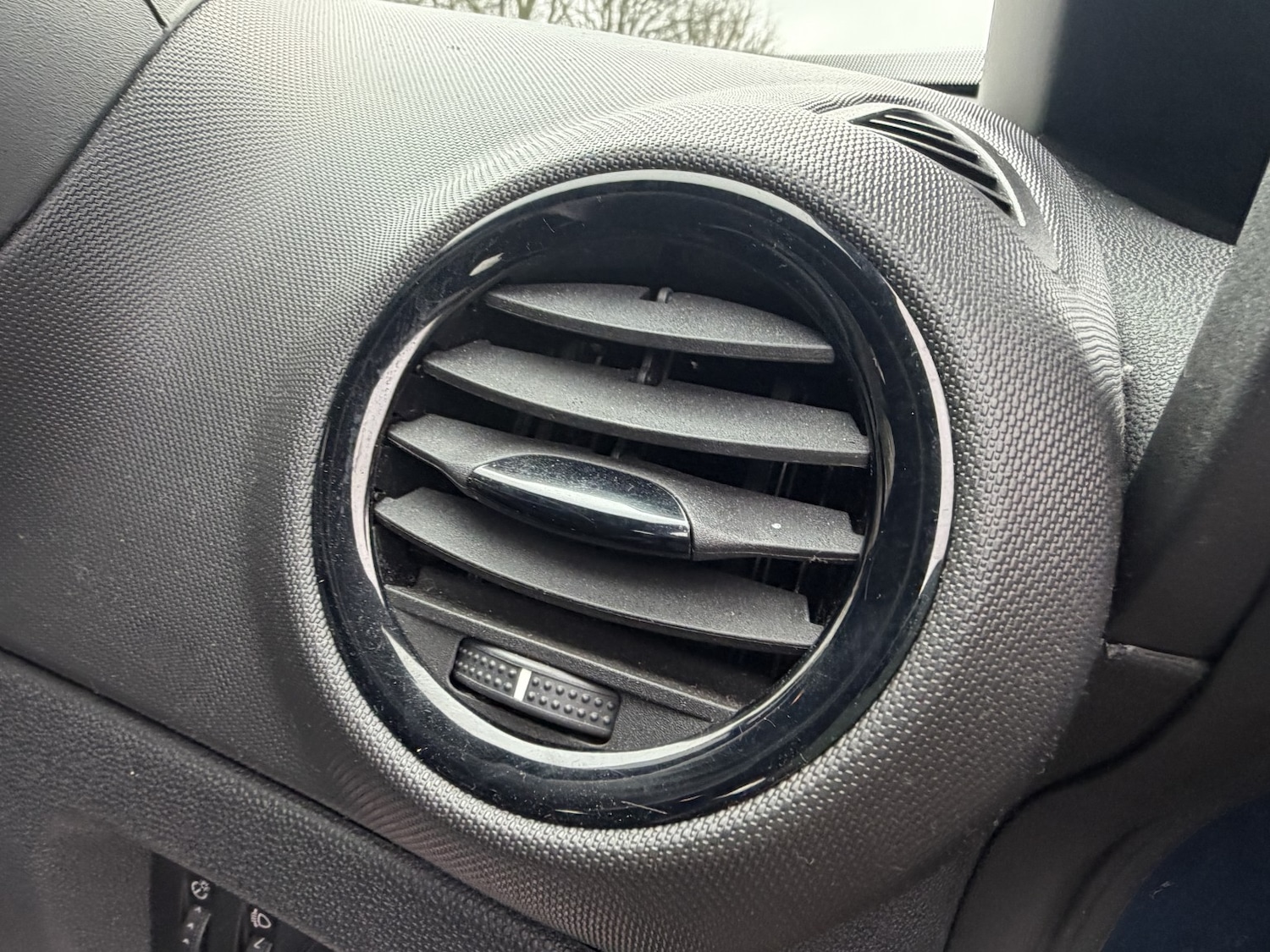 Used Vauxhall Corsa 2012 for sale - 77350096: Photo 38