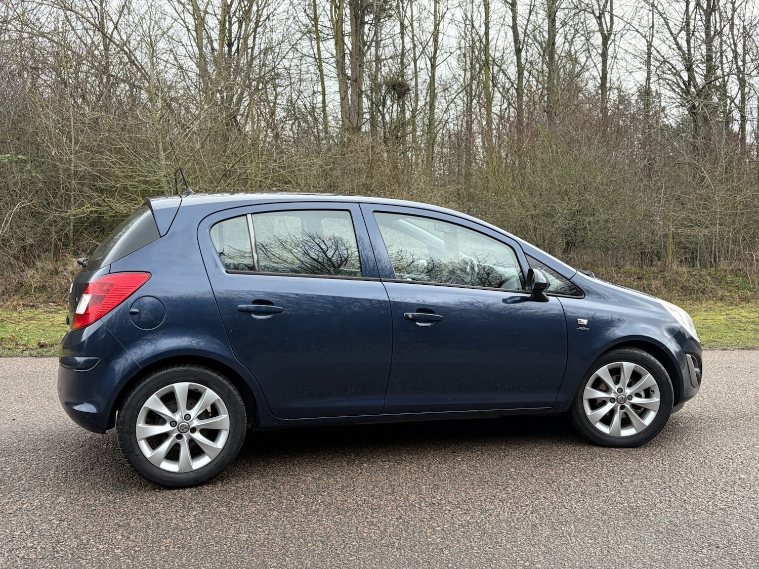 Used Vauxhall Corsa 2012 for sale - 77350096: Photo 4