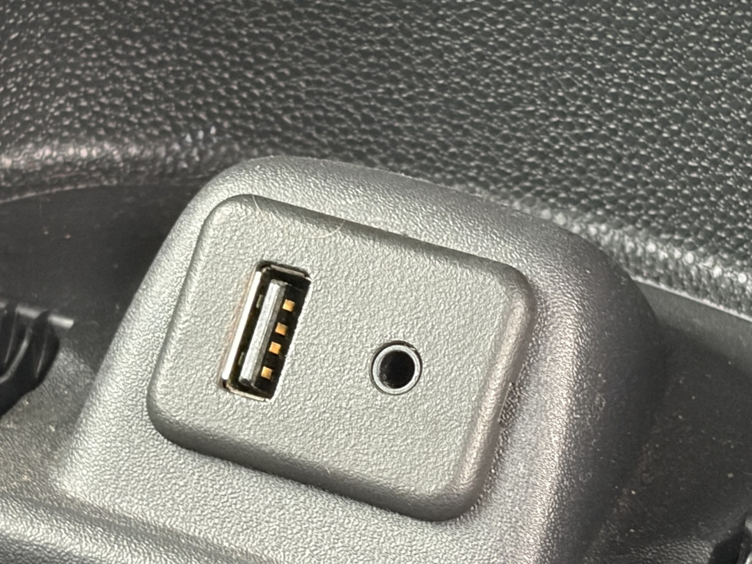 Used Vauxhall Corsa 2012 for sale - 77350096: Photo 43