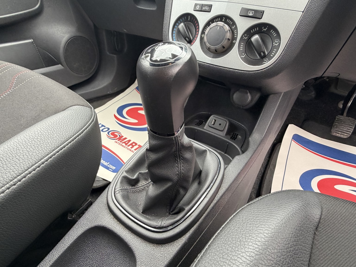 Used Vauxhall Corsa 2012 for sale - 77350096: Photo 44