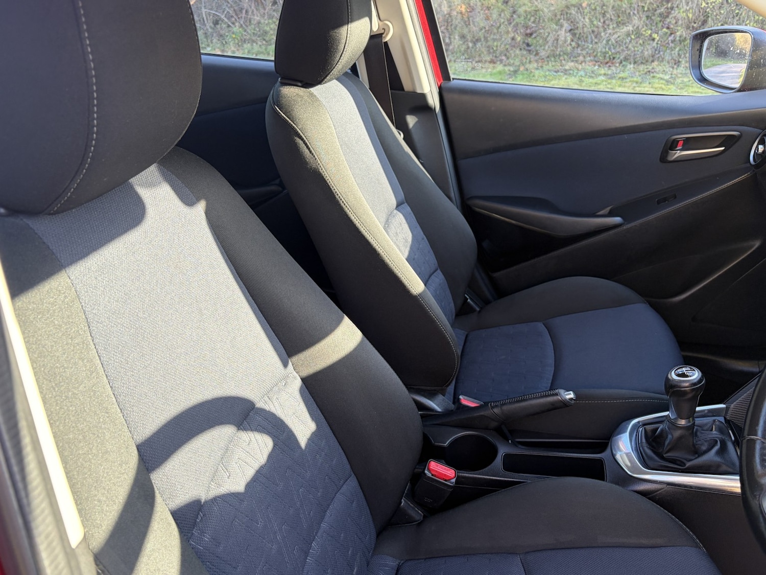 Used Mazda Mazda2 2015 for sale - 76918428: Photo 25