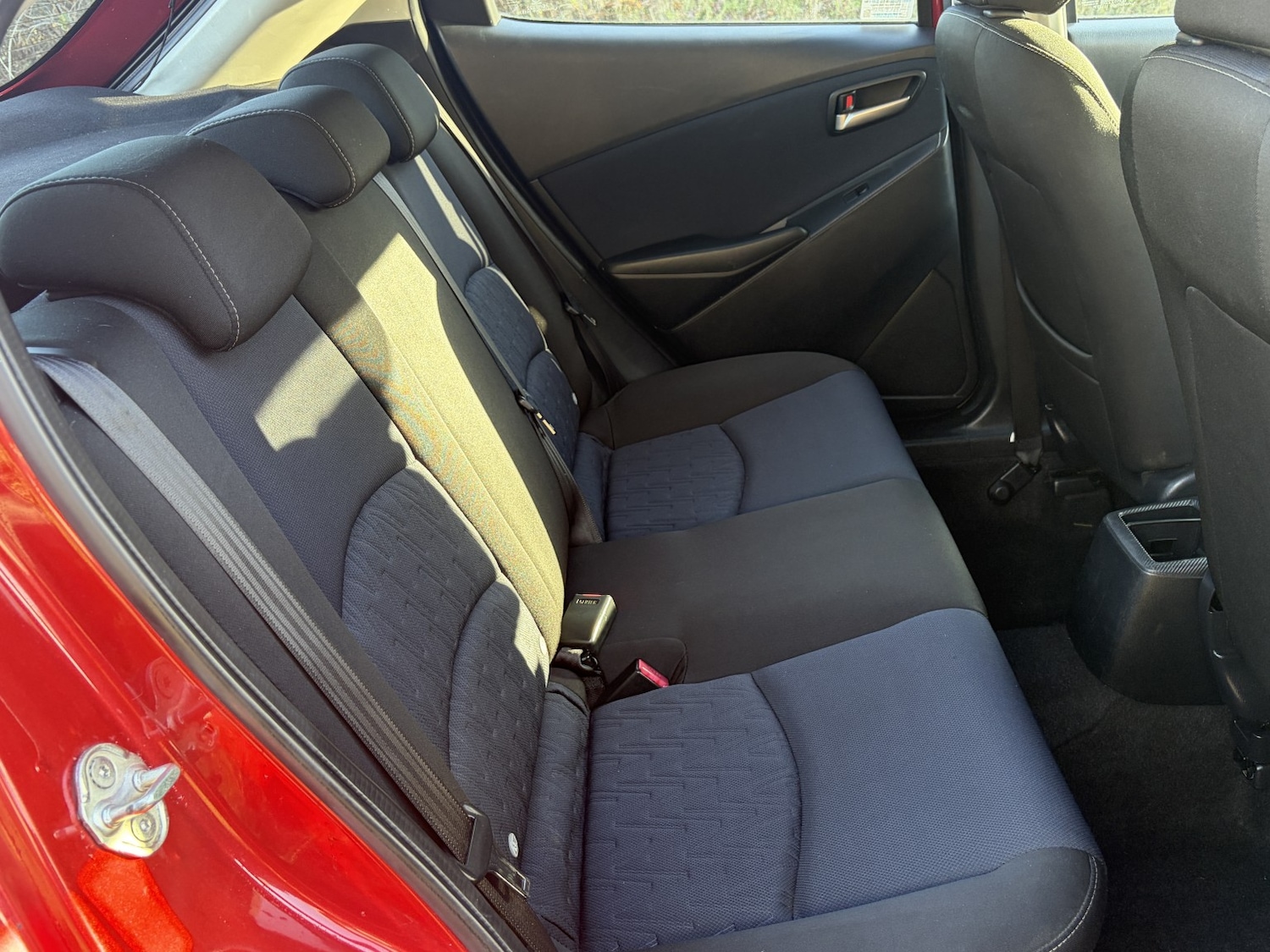 Used Mazda Mazda2 2015 for sale - 76918428: Photo 27