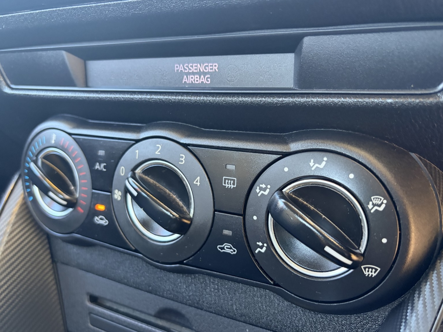 Used Mazda Mazda2 2015 for sale - 76918428: Photo 29