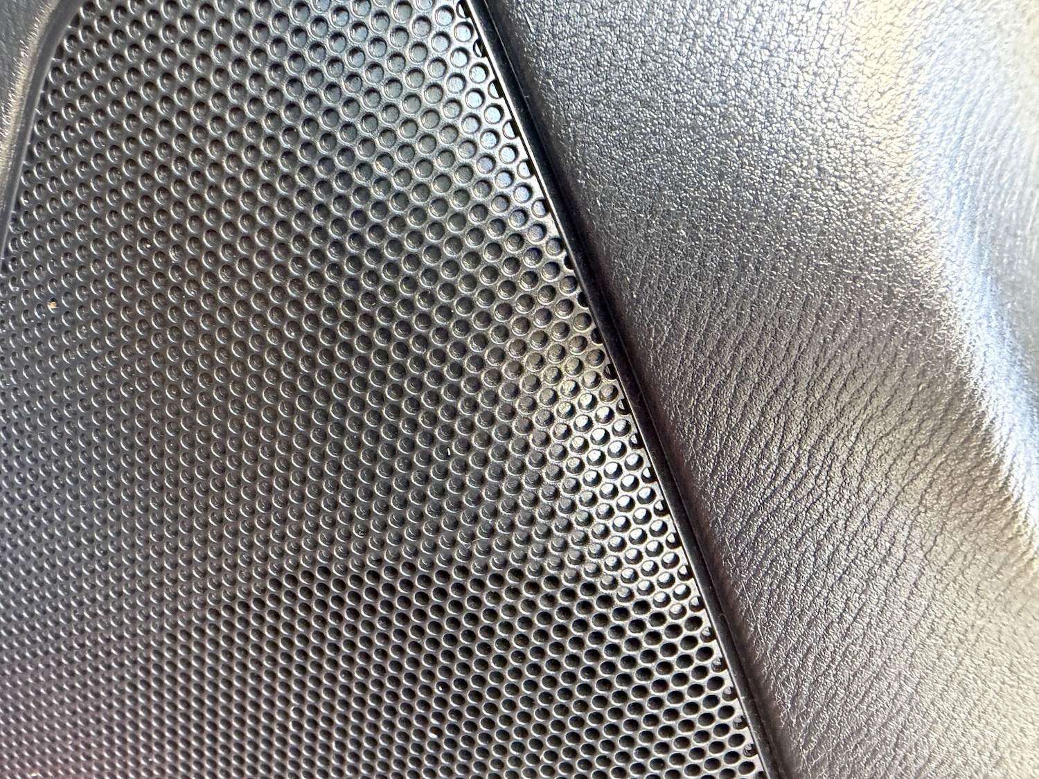 Used Mazda Mazda2 2015 for sale - 76918428: Photo 32