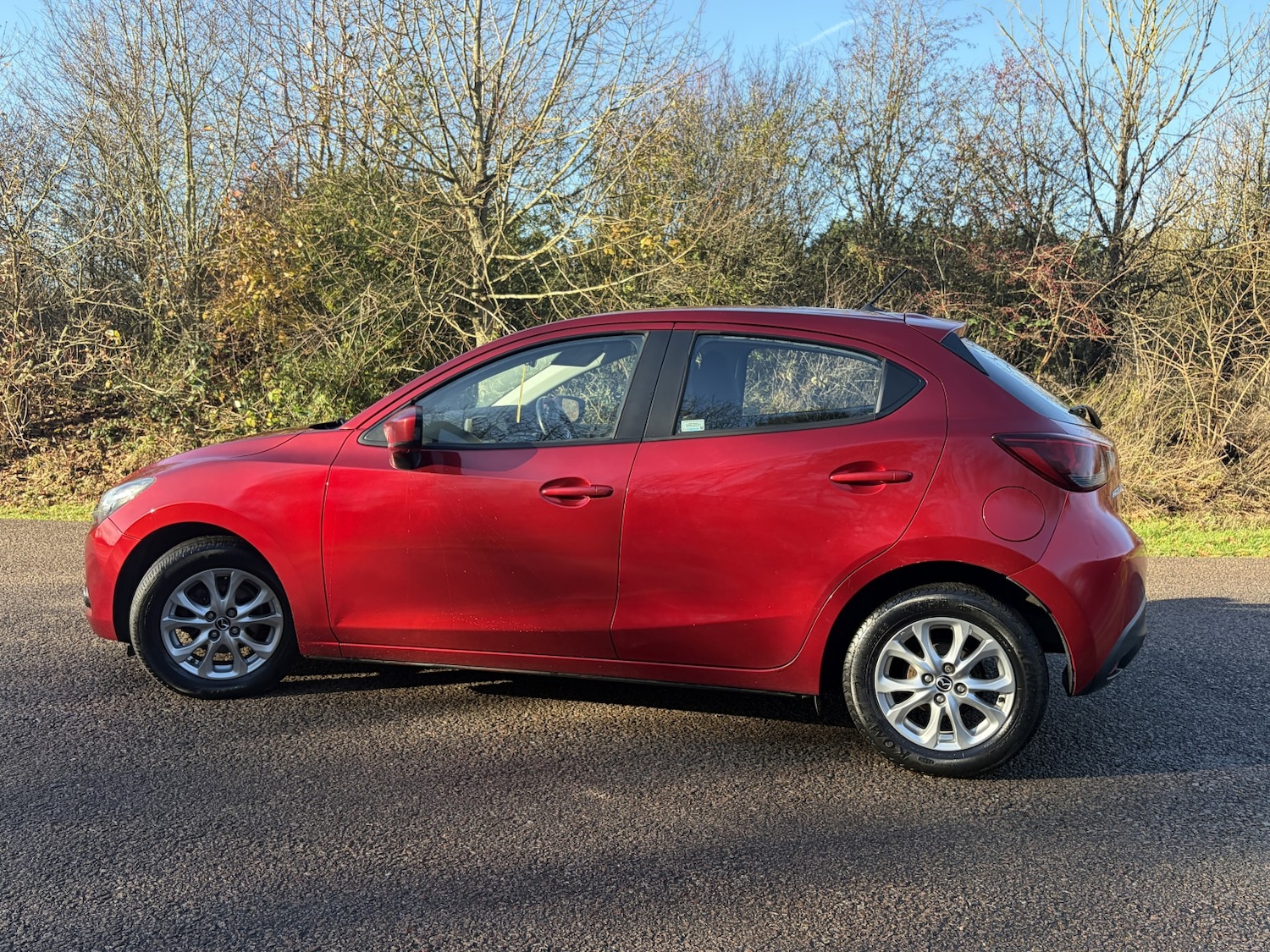 Used Mazda Mazda2 2015 for sale - 76918428: Photo 8