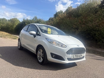 Used Ford Fiesta 2015 for sale - 79731921: Photo