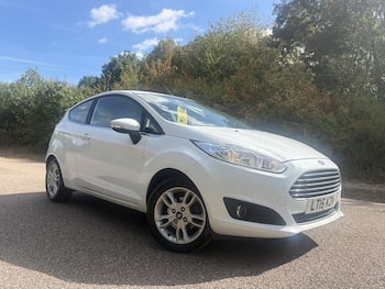 Used Ford Fiesta 2015 for sale - 79731921: Photo
