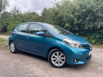 Used Toyota Yaris 2011 for sale - 75779356: Photo