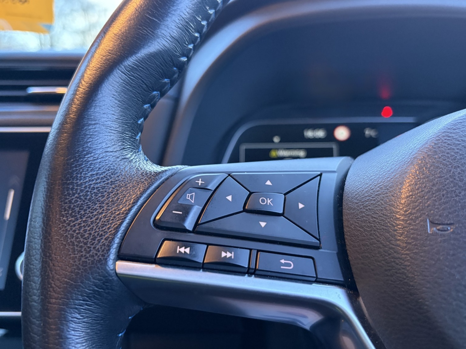 Used Nissan Leaf 2020 for sale - 77282703: Photo 41