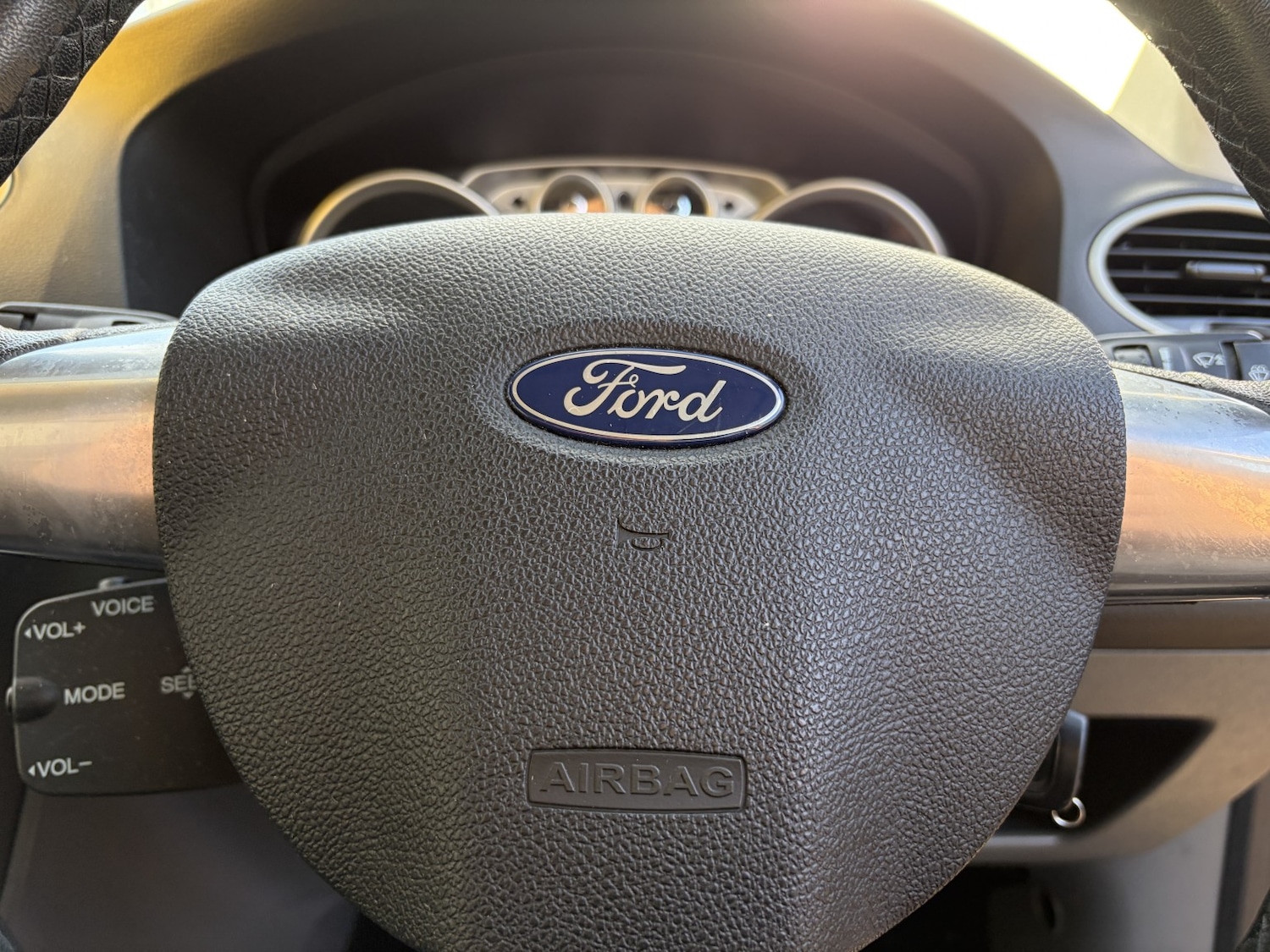 Used Ford Focus 2010 for sale - 76830386: Photo 32