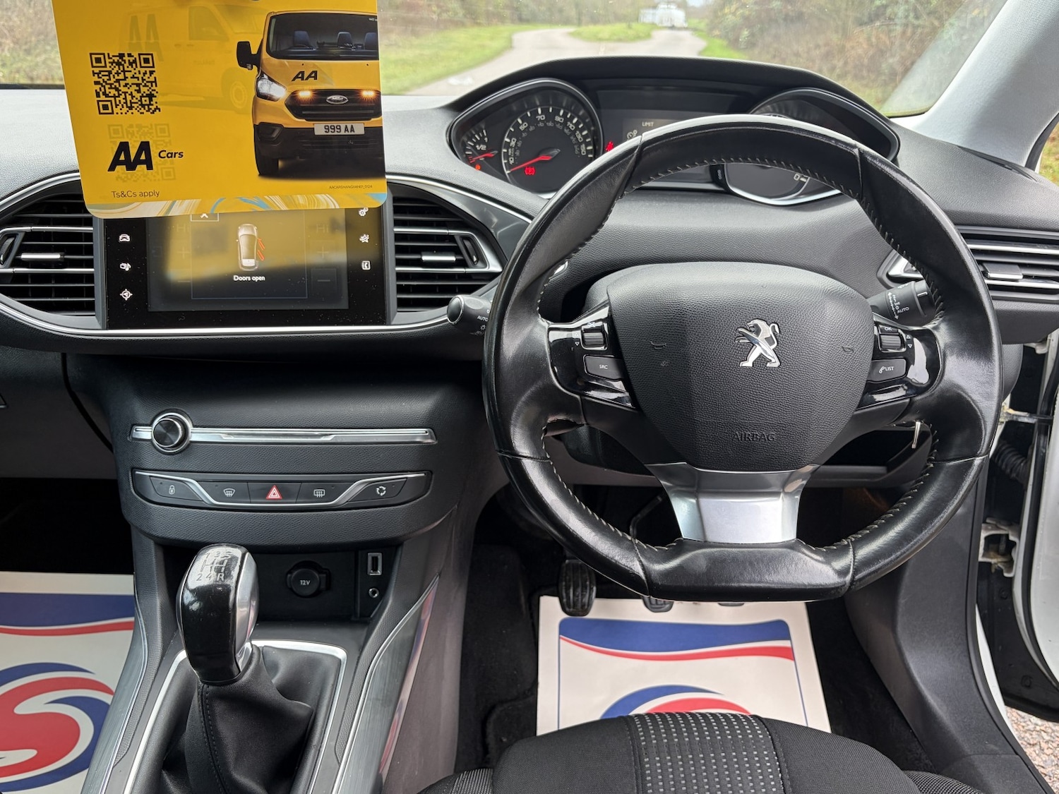 Used Peugeot 308 2015 for sale - 76979550: Photo 26