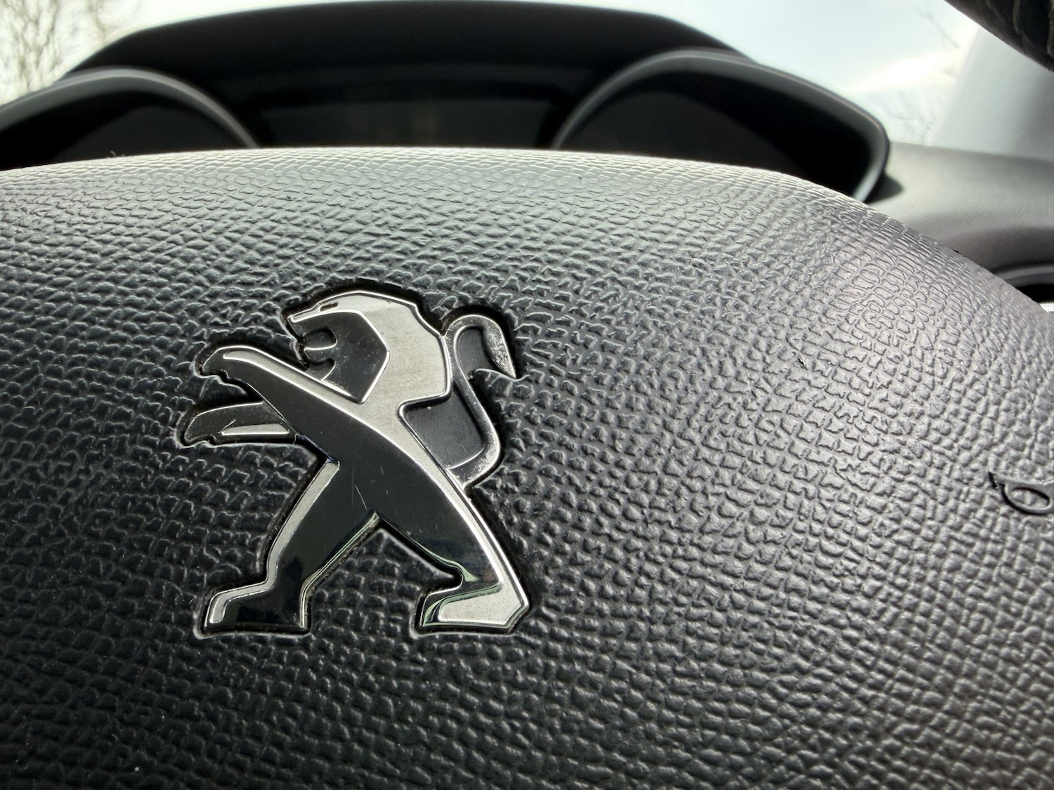 Used Peugeot 308 2015 for sale - 76979550: Photo 38