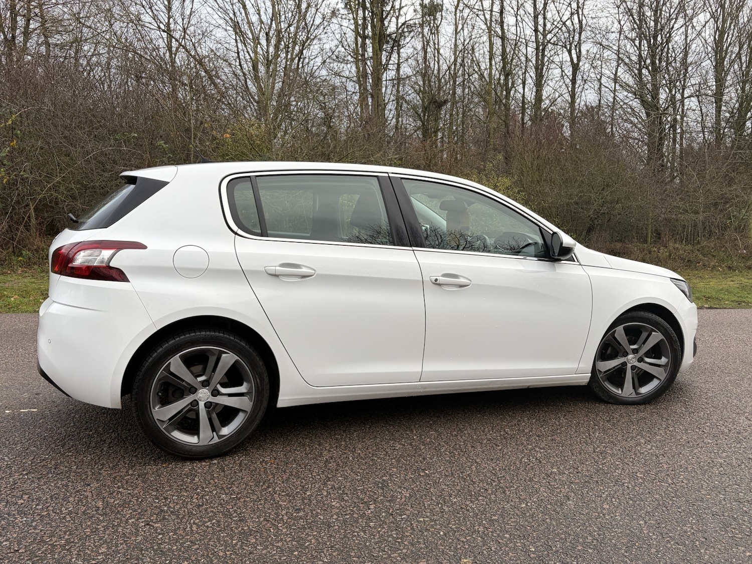 Used Peugeot 308 2015 for sale - 76979550: Photo 4