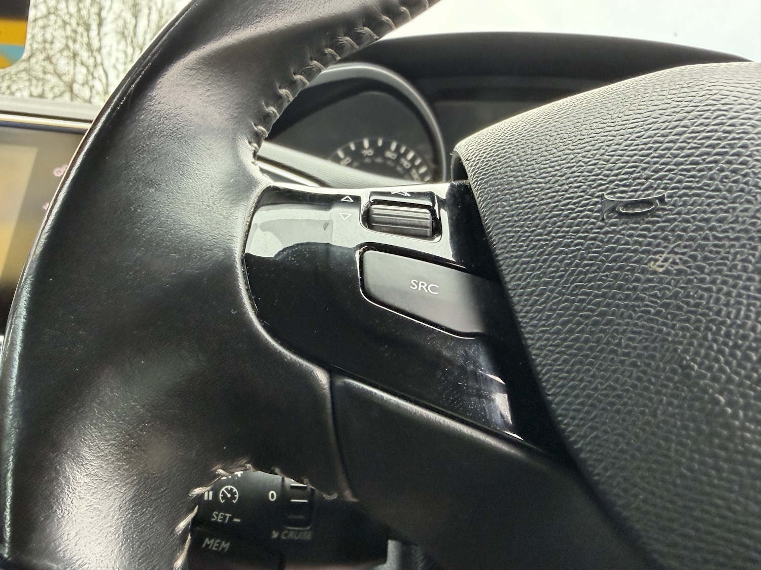 Used Peugeot 308 2015 for sale - 76979550: Photo 42