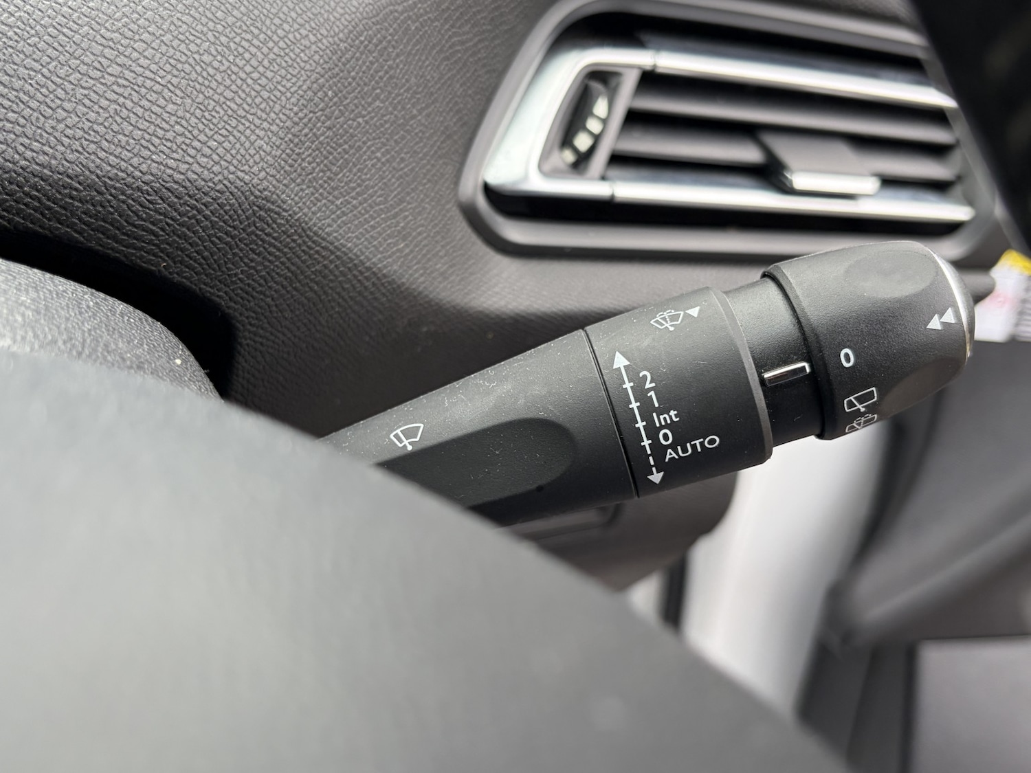 Used Peugeot 308 2015 for sale - 76979550: Photo 48