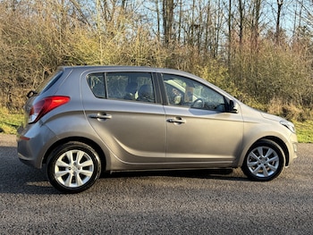 Used Hyundai i20 2014 for sale - 77023145: Photo