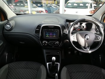 Used Renault Captur 2017 for sale - 76403884: Photo