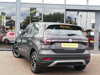 Used Volkswagen T-Cross 2020 for sale - 79131196: Photo