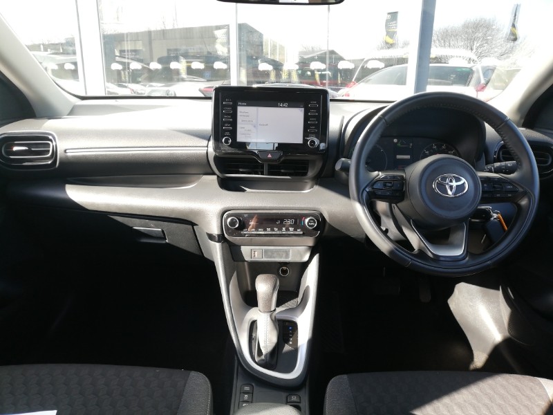 Used Toyota Yaris 2023 for sale - 77947973: Photo 2