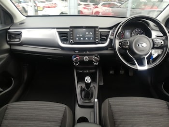 Used Kia Stonic 2018 for sale - 79411814: Photo
