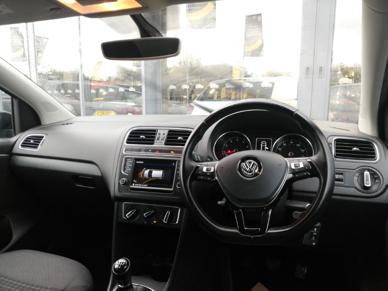 Used Volkswagen Polo 2017 for sale - 76478859: Photo 2