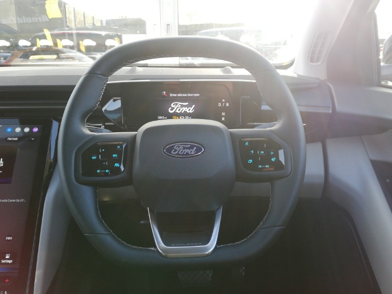 Used Ford Explorer 2025 for sale - 76920482: Photo 7