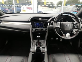 Used Honda Civic 2019 for sale - 76083466: Photo 2