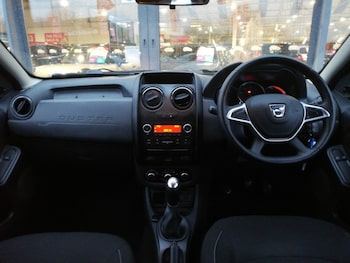 Used Dacia Duster 2018 for sale - 77518421: Photo