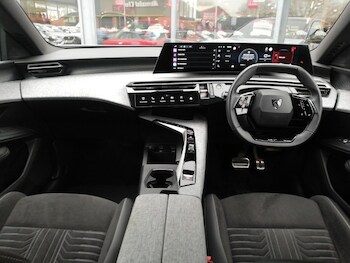 Used Peugeot 3008 2024 for sale - 77329755: Photo