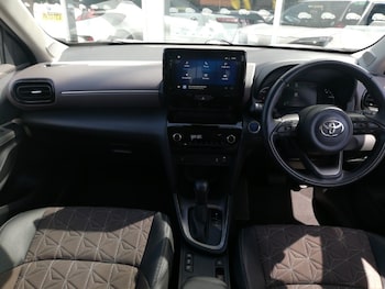 Used Toyota Yaris Cross 2023 for sale - 78343011: Photo