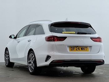 Used Kia Ceed 2024 for sale - 76983377: Photo