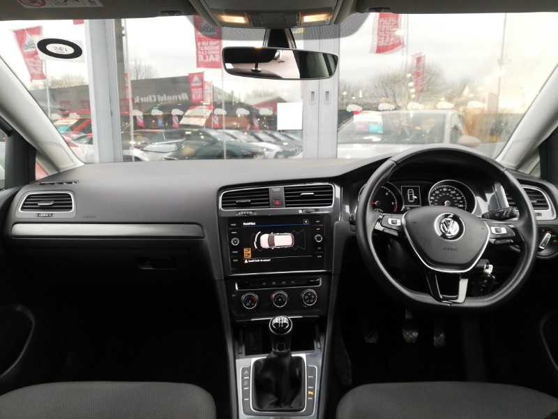 Used Volkswagen Golf 2019 for sale - 77548853: Photo 2
