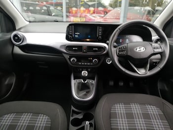 Used Hyundai i10 2024 for sale - 76238183: Photo 2