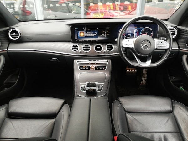 Used Mercedes-Benz E Class 2019 for sale - 76282060: Photo 2