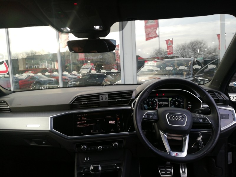 Used Audi Q3 2022 for sale - 77424424: Photo 2