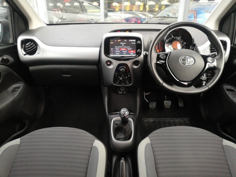 Used Toyota AYGO 2019 for sale - 76369717: Photo 2