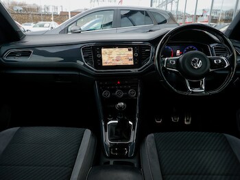 Used Volkswagen T-Roc 2018 for sale - 77358011: Photo