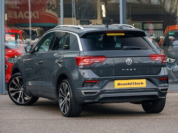 Used Volkswagen T-Roc 2018 for sale - 77358011: Photo