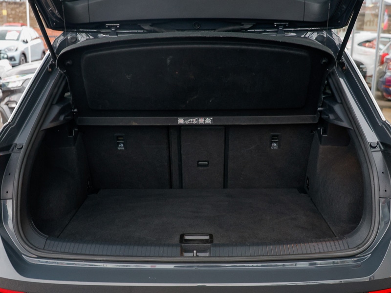 Used Volkswagen T-Roc 2018 for sale - 77358011: Photo 8