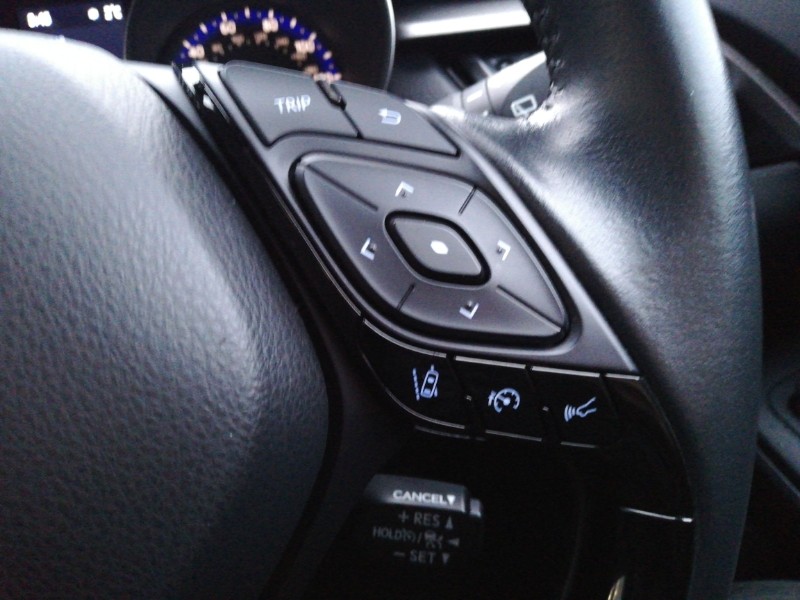 Used Toyota C-HR 2022 for sale - 77142052: Photo 19