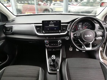 Used Kia Stonic 2023 for sale - 78816796: Photo