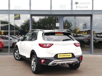Used Kia Stonic 2023 for sale - 78816796: Photo