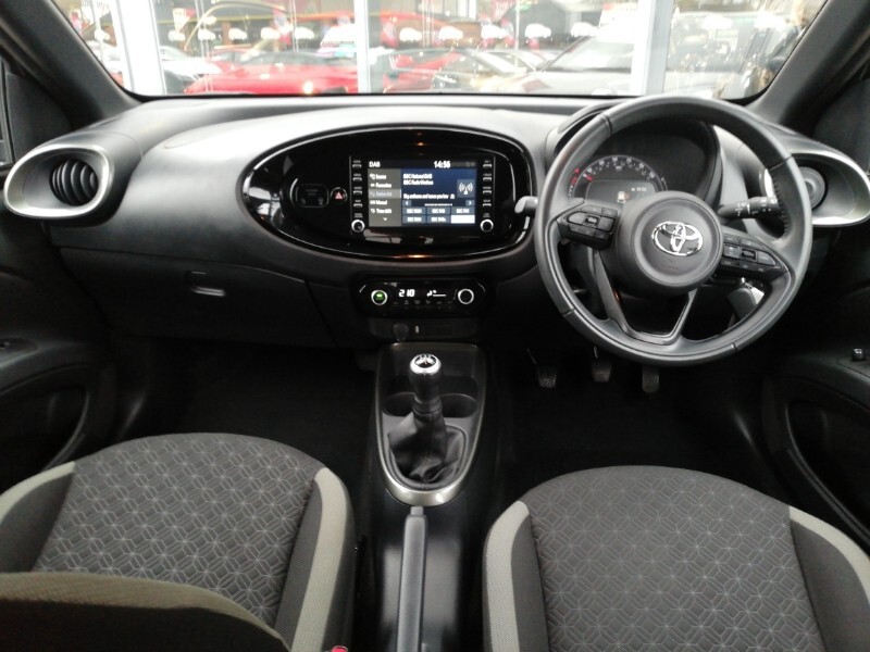 Used Toyota Aygo X 2023 for sale - 77325171: Photo 2