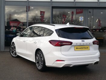 Used Ford Focus 2022 for sale - 77611103: Photo