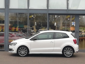 Used Volkswagen Polo 2015 for sale - 78391687: Photo